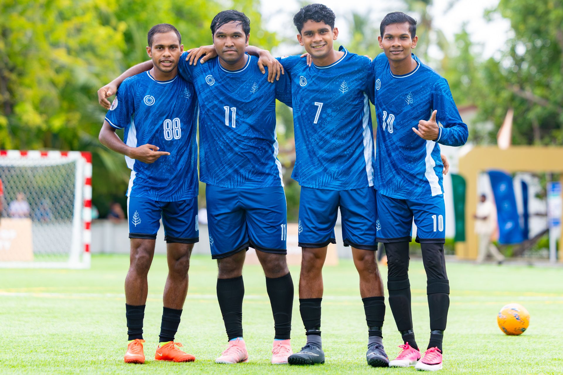 Resort colleagues becomes team mates - Four Seasons Resort Maldives at Kuda Huraa